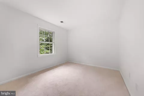 Bedroom - 1802 Cranberry Ln, Reston, VA 20191 photo 5 of 6