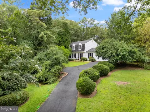 Exterior - 1802 Cranberry Ln, Reston, VA 20191 photo 3 of 16