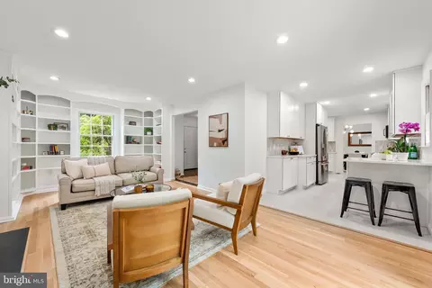 Living - 1802 Cranberry Ln, Reston, VA 20191 photo 3 of 5
