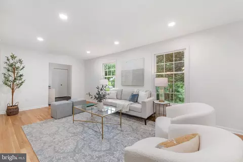 Living - 1802 Cranberry Ln, Reston, VA 20191 photo 4 of 5