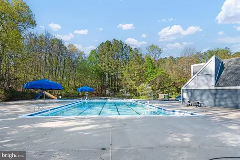 Exterior - 1802 Cranberry Ln, Reston, VA 20191 photo 14 of 16