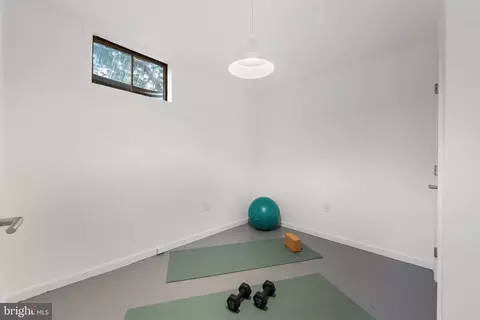 Bedroom - 1802 Cranberry Ln, Reston, VA 20191 photo 6 of 6