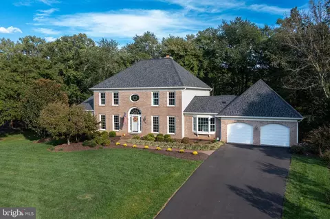 9705 Rambling Ridge Ct, Fairfax Station, VA 22039