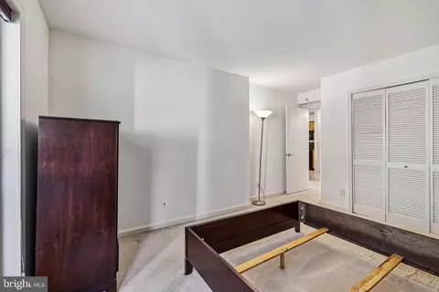 3176 Summit Square Dr #4-E3, Oakton, VA 22124 photo 19