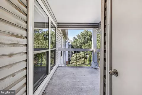 3176 Summit Square Dr #4-E3, Oakton, VA 22124 photo 23