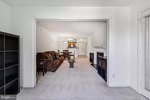 3176 Summit Square Dr #4-E3, Oakton, VA 22124 photo 6