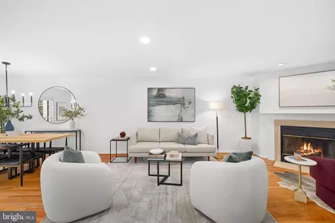 Living - 1502 Deer Point Way, Reston, VA 20194 photo 1 of 6