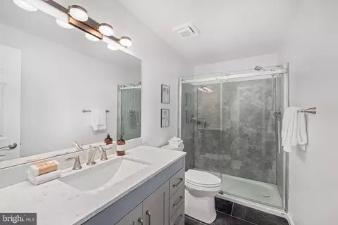 Bath - 1502 Deer Point Way, Reston, VA 20194 photo 5 of 5