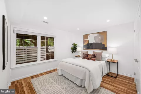 Bedroom - 1502 Deer Point Way, Reston, VA 20194 photo 8 of 9