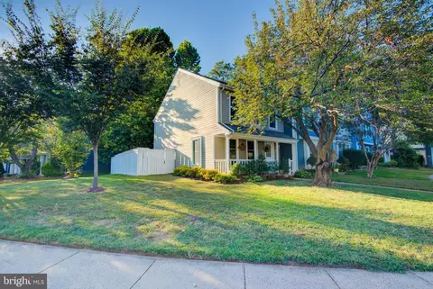 1551 Poplar Grove Dr, Reston, VA 20194