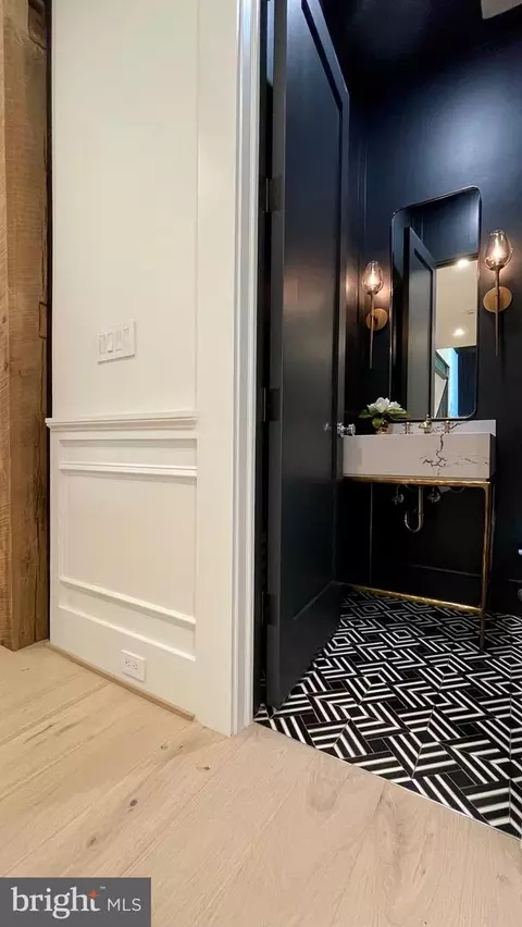 Entry Way - 1441 Woodacre Dr, Mclean, VA 22101 photo 14 of 25