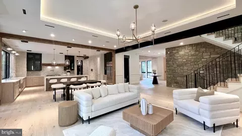 Living - 1441 Woodacre Dr, Mclean, VA 22101 photo 2 of 3