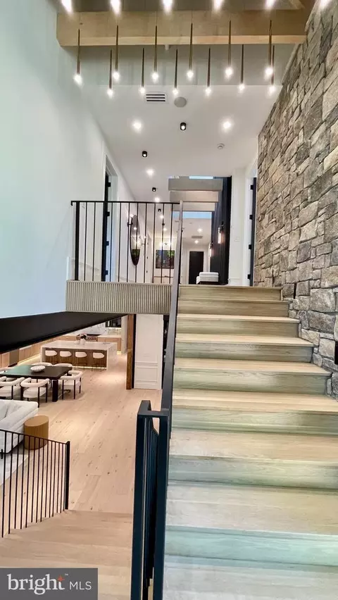 Entry Way - 1441 Woodacre Dr, Mclean, VA 22101 photo 21 of 25