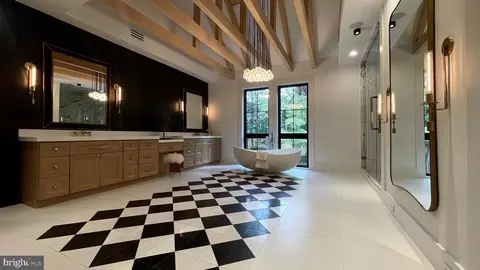 Entry Way - 1441 Woodacre Dr, Mclean, VA 22101 photo 16 of 25