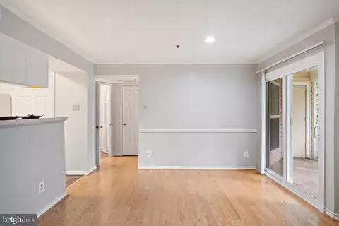 Living - 1504 Lincoln Way #404, Mclean, VA 22102 photo 4 of 5