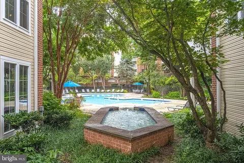 Exterior - 1504 Lincoln Way #404, Mclean, VA 22102 photo 4 of 6