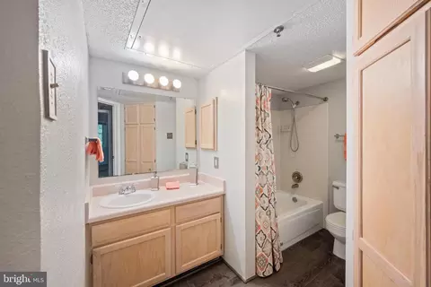 Bath - 1504 Lincoln Way #404, Mclean, VA 22102 photo 1 of 3
