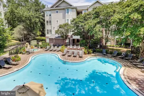 Exterior - 1571 Spring Gate Dr #6208, Mclean, VA 22102 photo 6 of 10