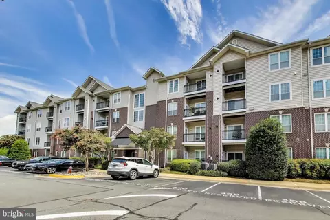 Exterior - 1571 Spring Gate Dr #6208, Mclean, VA 22102 photo 2 of 10