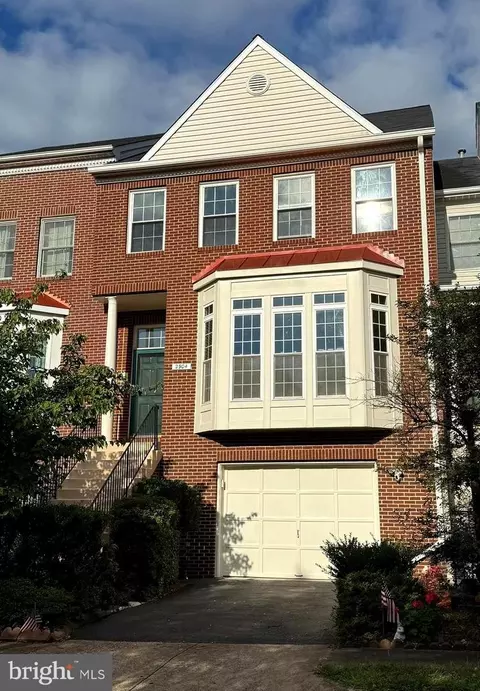 2904 Mainstone Dr, Fairfax, VA 22031