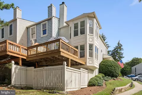 1692 Oaktree Ct, Reston, VA 20194 photo 33