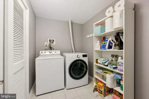 1692 Oaktree Ct, Reston, VA 20194 photo 20