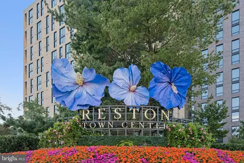 1692 Oaktree Ct, Reston, VA 20194 photo 31