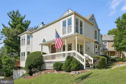 1692 Oaktree Ct, Reston, VA 20194 photo 2