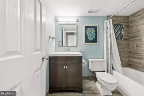 1692 Oaktree Ct, Reston, VA 20194 photo 22