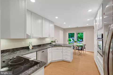 1600 Wainwright Dr, Reston, VA 20190 photo 14