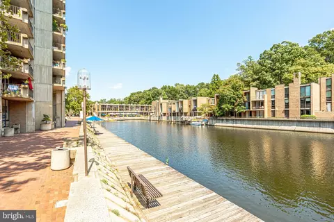 1600 Wainwright Dr, Reston, VA 20190 photo 45