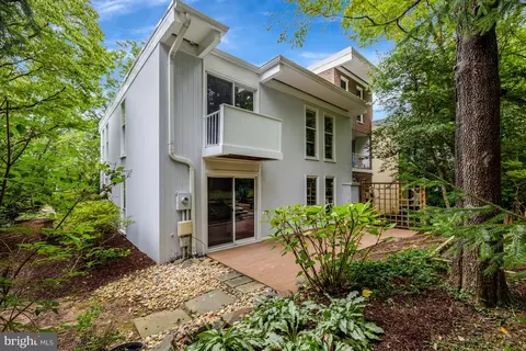 1600 Wainwright Dr, Reston, VA 20190 photo 40