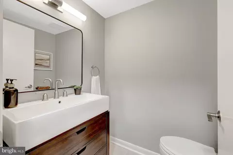 1600 Wainwright Dr, Reston, VA 20190 photo 22