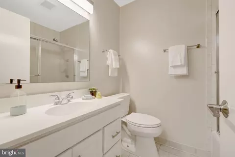 1600 Wainwright Dr, Reston, VA 20190 photo 36