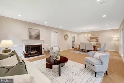 1600 Wainwright Dr, Reston, VA 20190 photo 8