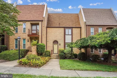 1710 Tyvale Ct, Vienna, VA 22182