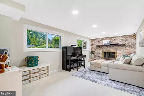 Other - 1929 Baton Dr, Vienna, VA 22182 photo 3 of 10