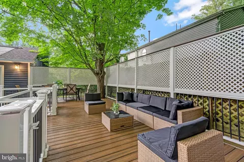 Exterior - 1929 Baton Dr, Vienna, VA 22182 photo 6 of 15