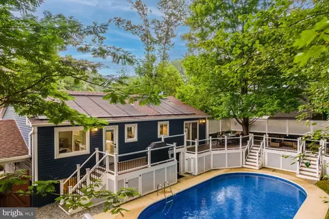 1929 Baton Dr, Vienna, VA 22182