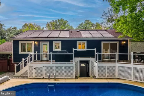 Exterior - 1929 Baton Dr, Vienna, VA 22182 photo 11 of 15