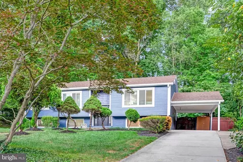 Exterior - 1929 Baton Dr, Vienna, VA 22182 photo 2 of 15