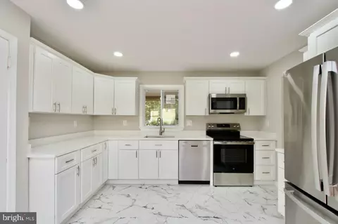 5708 Norton Rd, Alexandria, VA 22303