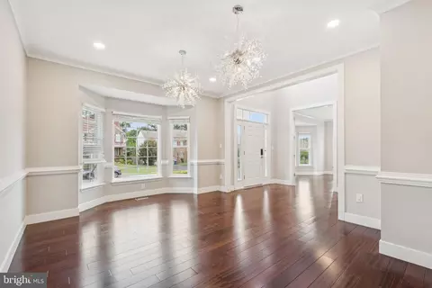 Entry Way - 6287 Willowfield Way, Springfield, VA 22150 photo 2 of 4