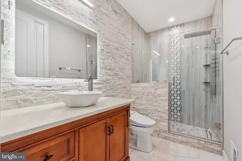 Bath - 6287 Willowfield Way, Springfield, VA 22150 photo 1 of 7