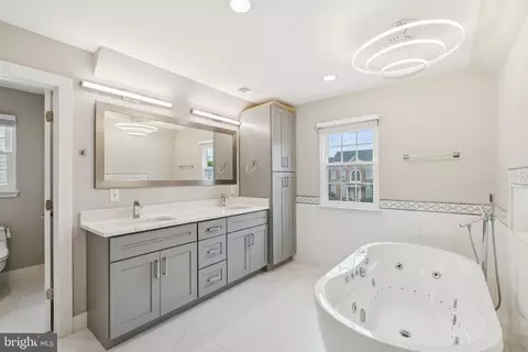 Bath - 6287 Willowfield Way, Springfield, VA 22150 photo 4 of 7