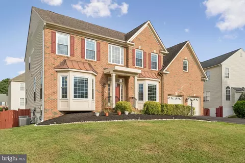 Exterior - 6287 Willowfield Way, Springfield, VA 22150 photo 5 of 12