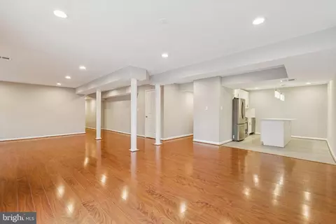 Living - 6287 Willowfield Way, Springfield, VA 22150 photo 6 of 7