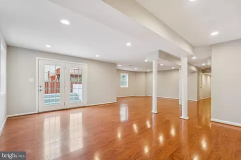Living - 6287 Willowfield Way, Springfield, VA 22150 photo 7 of 7