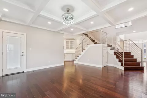 Living - 6287 Willowfield Way, Springfield, VA 22150 photo 5 of 7