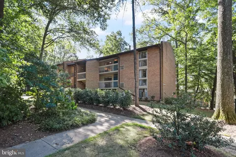 1592 Moorings Dr #22B, Reston, VA 20190